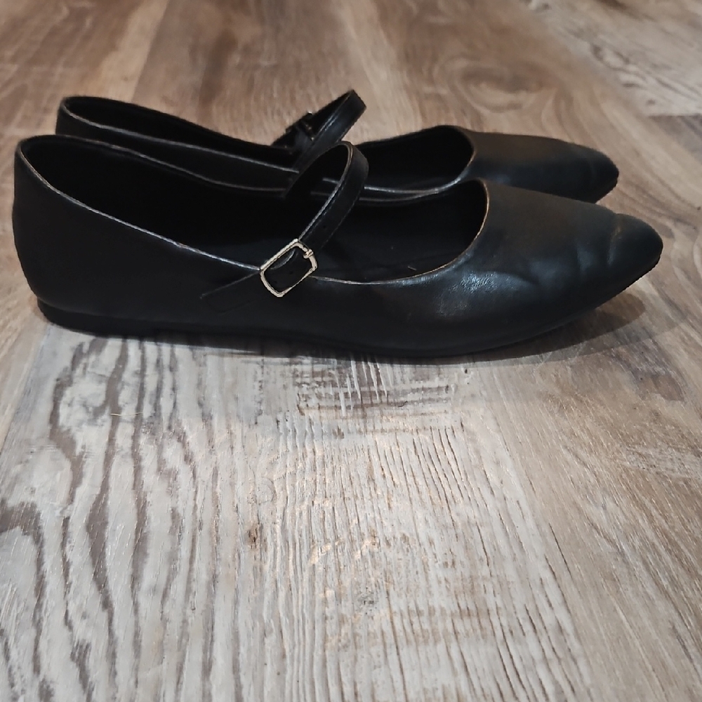 Soda Black Mary Jane Flats